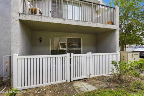 355 Monument Road #10 D1, Jacksonville FL - photo 20 of 25