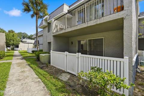 355 Monument Road #10 D1, Jacksonville FL - photo 21 of 25