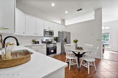 1717 Glen Laurel Drive, Middleburg FL - photo 16 of 32