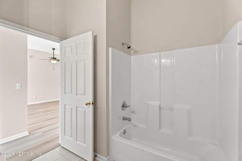 7059 Deer Lodge Circle #104, Jacksonville FL - photo 18 of 35