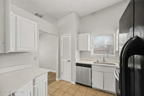 1533 Kingfisher Lane, Jacksonville FL - photo 18 of 30