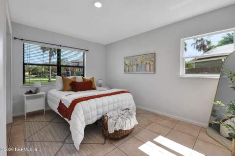 1103 Palm Circle, Jacksonville Beach FL - photo 10 of 32