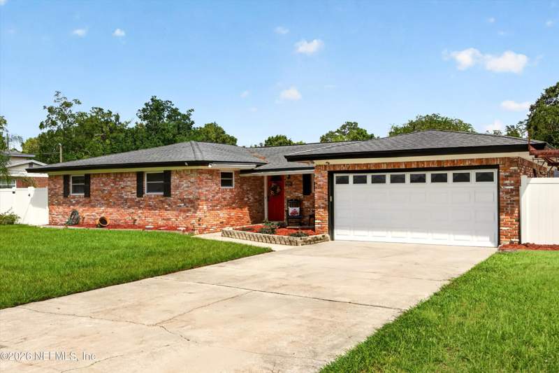3 bedroom Single Family Residence at 6059 Karen Street, Delray Manor, Jacksonville — photo 2