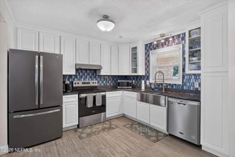 6059 Karen Street, Jacksonville FL - photo 12 of 36