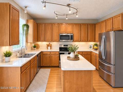 12529 Cliffrose Trail, Jacksonville FL - photo 9 of 36