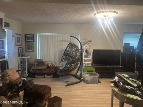 1381 Hamilton Street, Jacksonville FL - photo 6 of 37