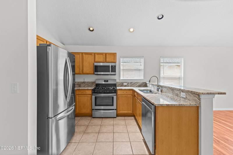 4 bedroom Single Family Residence at 6242 Dalton Spring Court, Bartram Springs, Jacksonville — photo 5
