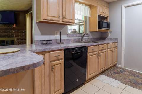 4077 Cumbrian Gardens Lane, Jacksonville FL - photo 10 of 25