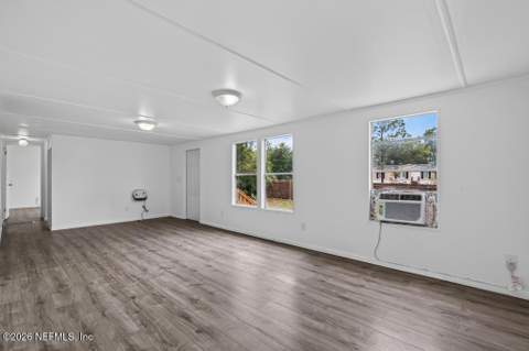204 Milton Avenue, Interlachen FL - photo 10 of 71