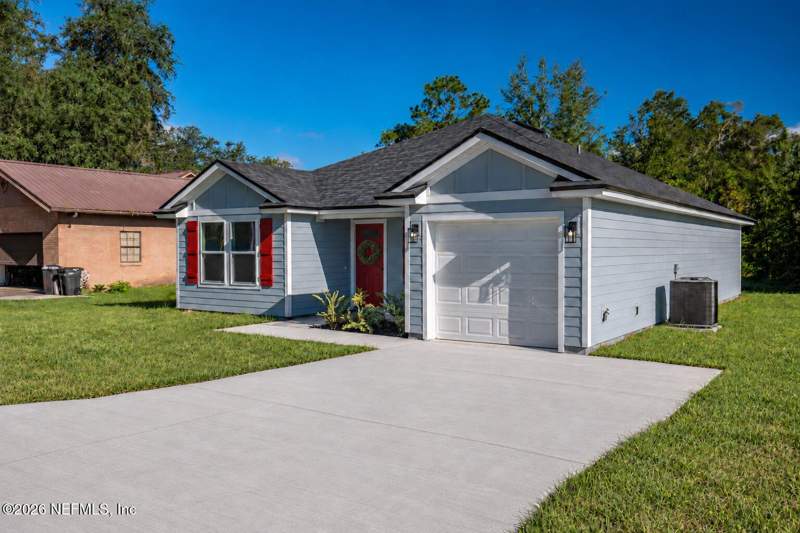 3 bedroom Single Family Residence at 140 Kelley Smith School Road, Palatka, Palatka — photo 2