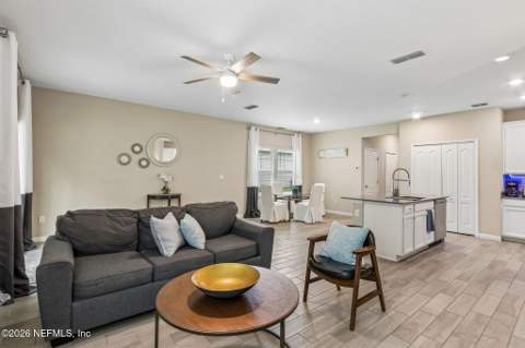 10394 Benson Lake Drive, Jacksonville FL - photo 22 of 45