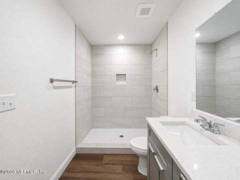 8975 Bronson Lane, Jacksonville FL - photo 6 of 13