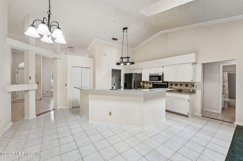 4 bedroom Single Family Residence at 2163 St Martins Drive, Kensington Gardens, Jacksonville — photo 5