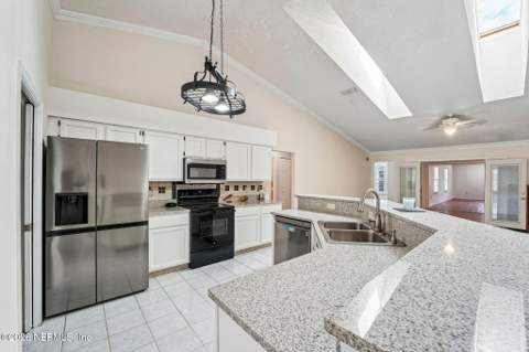 2163 St Martins Drive, Jacksonville FL - photo 9 of 33