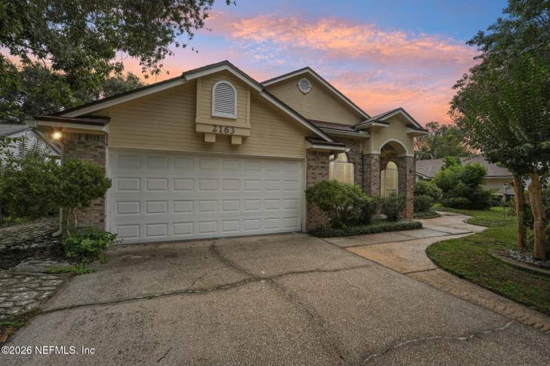 4 bedroom Single Family Residence at 2163 St Martins Drive, Kensington Gardens, Jacksonville — photo 3
