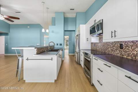 1706 Aston Hall Drive, Jacksonville FL - photo 12 of 43