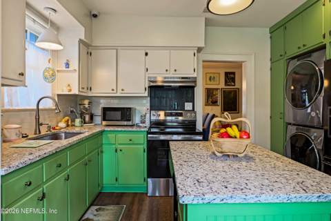 3526 Dellwood Avenue, Jacksonville FL - photo 12 of 43