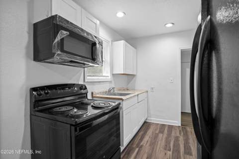 7112 Southland Street, Jacksonville FL - photo 6 of 32