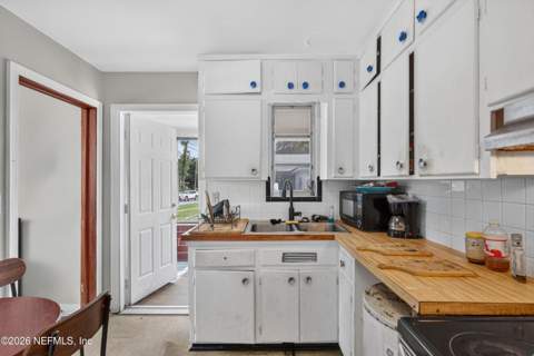 450 E 46th Street, Jacksonville FL - photo 10 of 31