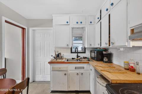 450 E 46th Street, Jacksonville FL - photo 9 of 31