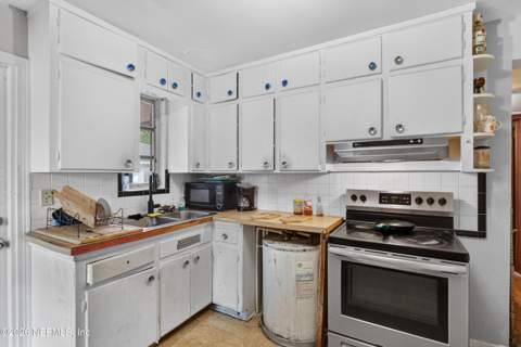 450 E 46th Street, Jacksonville FL - photo 8 of 31