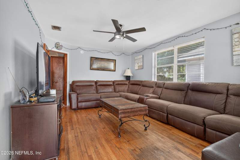3 bedroom Single Family Residence at 450 E 46th Street, J H Pratt Addn, Jacksonville — photo 5