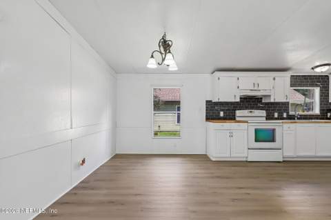 3602 Bowden Circle, Jacksonville FL - photo 13 of 44