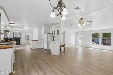 3602 Bowden Circle, Jacksonville FL - photo 15 of 44