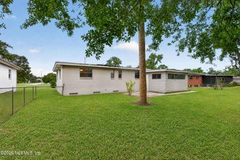 2151 Larry Drive, Jacksonville FL - photo 24 of 27