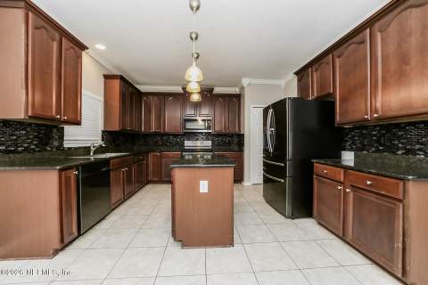 14079 Redrock Lake Drive, Jacksonville FL - photo 6 of 15