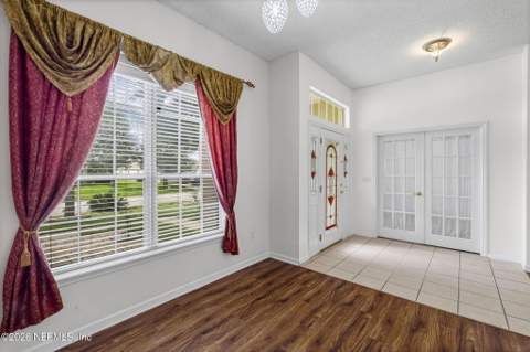 9435 Prosperity Lake Drive, Jacksonville FL - photo 9 of 41