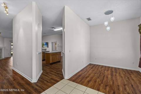 9435 Prosperity Lake Drive, Jacksonville FL - photo 11 of 41