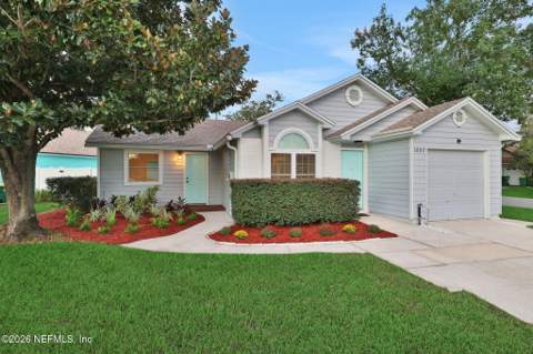 1897 Ocean Pond Drive, Jacksonville Beach FL - photo 8 of 32