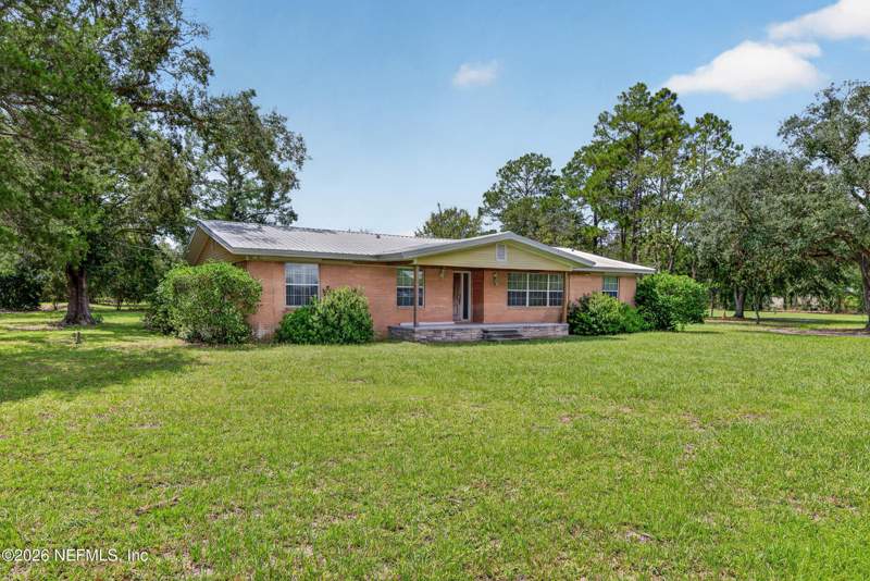 4 bedroom Single Family Residence at 6824 James Britt Road, Glen St. Mary, Glen St. Mary — photo 4