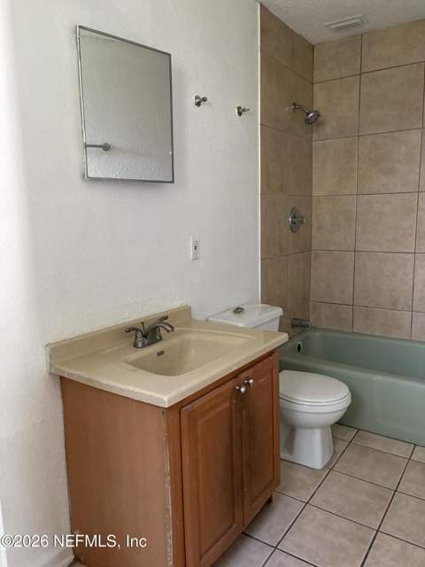6244 Pine Bluff Drive, Jacksonville FL - photo 16 of 32