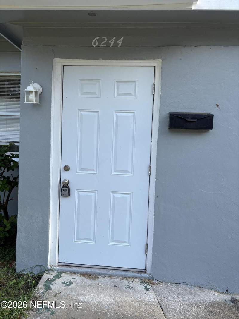 4 bedroom Single Family Residence at 6244 PINE BLUFF Drive, Arlington Shores, Jacksonville — photo 4