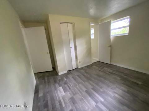 1041 Seminole Avenue, Jacksonville FL - photo 10 of 27