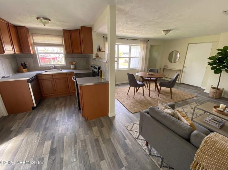 3 bedroom Single Family Residence at 1041 Seminole Avenue, Biltmore, Jacksonville — photo 3