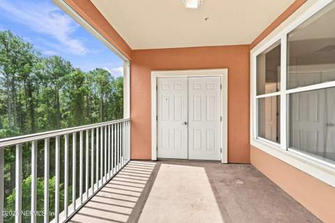 4480 Deerwood Lake Parkway #151, Jacksonville FL - photo 17 of 36