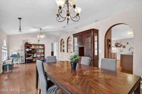 3196 Shadow Creek Road, Jacksonville FL - photo 8 of 40