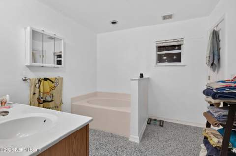 3196 Shadow Creek Road, Jacksonville FL - photo 15 of 40