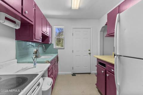 5779 Lake Lucina Drive, Jacksonville FL - photo 16 of 35