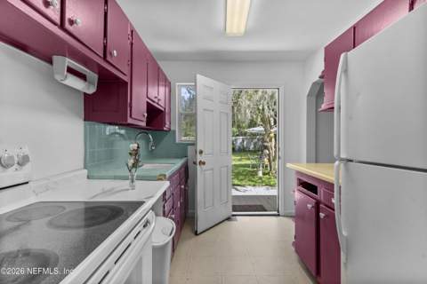 5779 Lake Lucina Drive, Jacksonville FL - photo 17 of 35