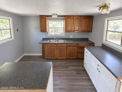5652 Potomac Avenue, Jacksonville FL - photo 8 of 25