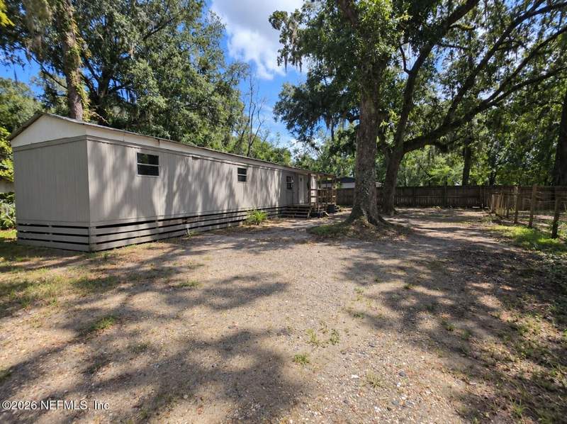 4 bedroom Single Family Residence at 5652 Potomac Avenue, Section Land, Jacksonville — photo 2