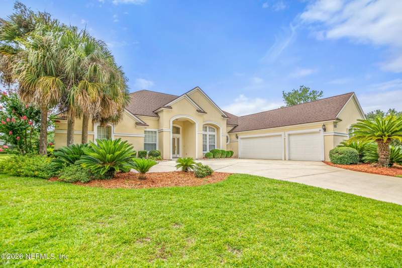 5 bedroom Single Family Residence at 586 Golden Links Drive, Orange Park Cc, Orange Park — photo 3