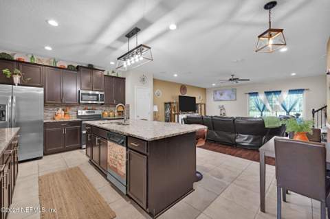 9910 Patriot Ridge Drive, Jacksonville FL - photo 14 of 127