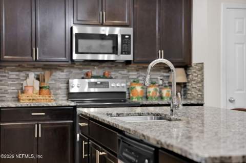 9910 Patriot Ridge Drive, Jacksonville FL - photo 15 of 127
