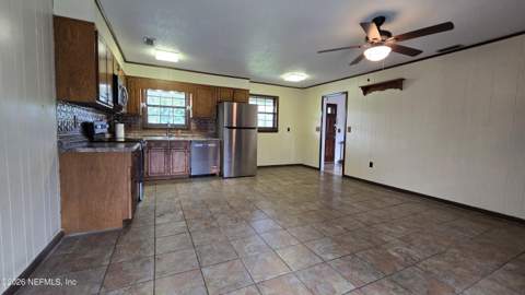 1017 Pineview Circle, Live Oak FL - photo 6 of 18