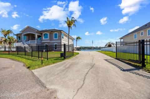 7156 Ramoth Drive, Jacksonville FL - photo 13 of 88